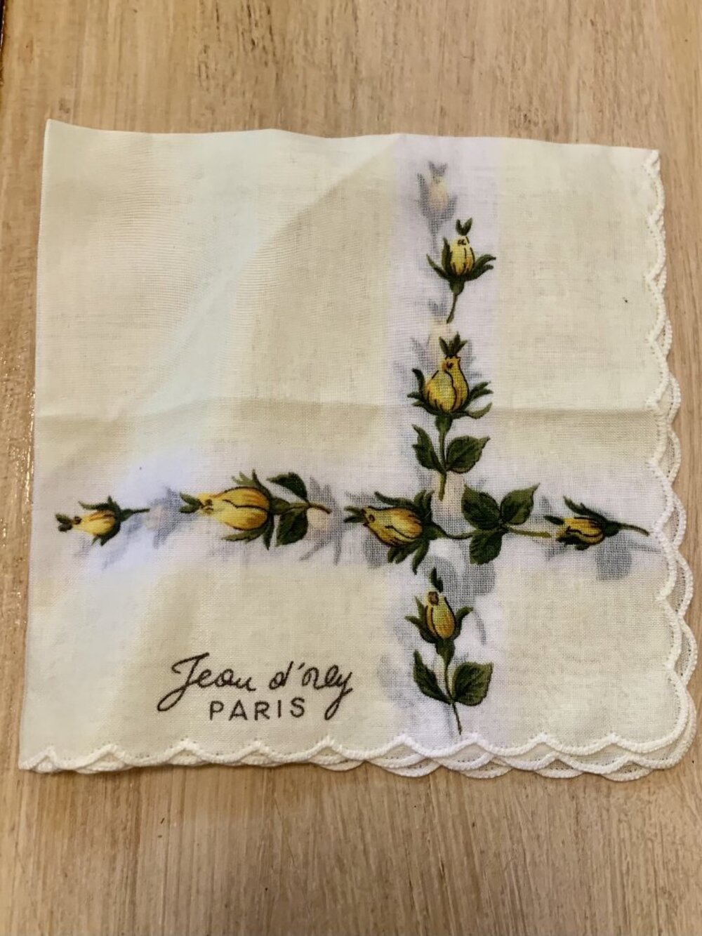 Vintage Jean d'Orly Paris Floral Yellow Roses Scalloped Handkerchief
